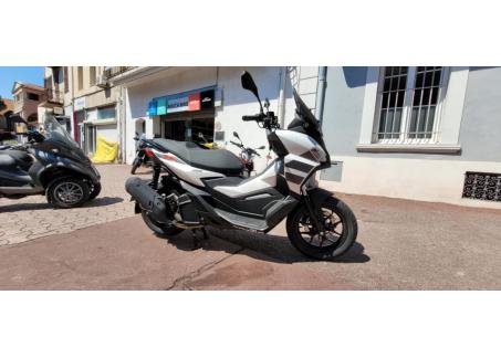 APRILIA SR GT 125