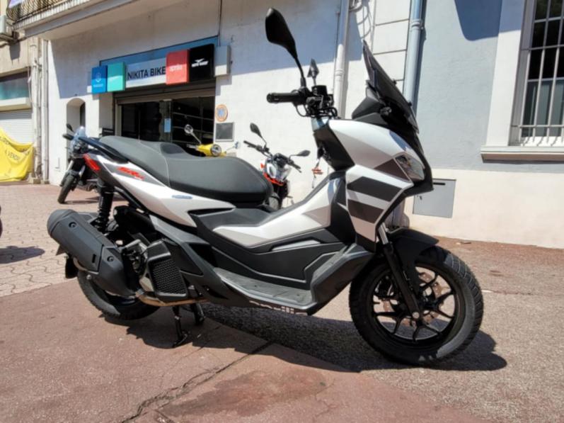 APRILIA SR GT 125