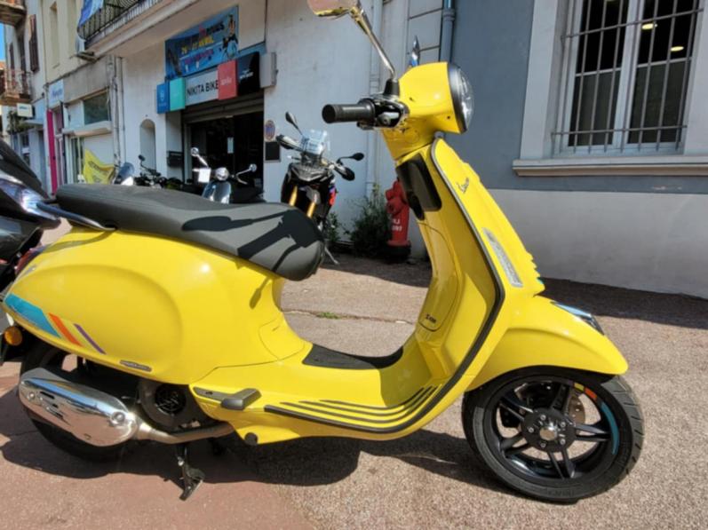 VESPA PRIMAVERA 125