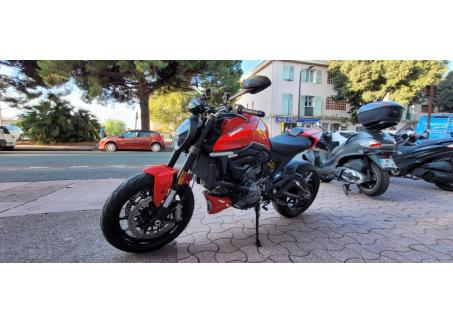 DUCATI MONSTER 937 RED