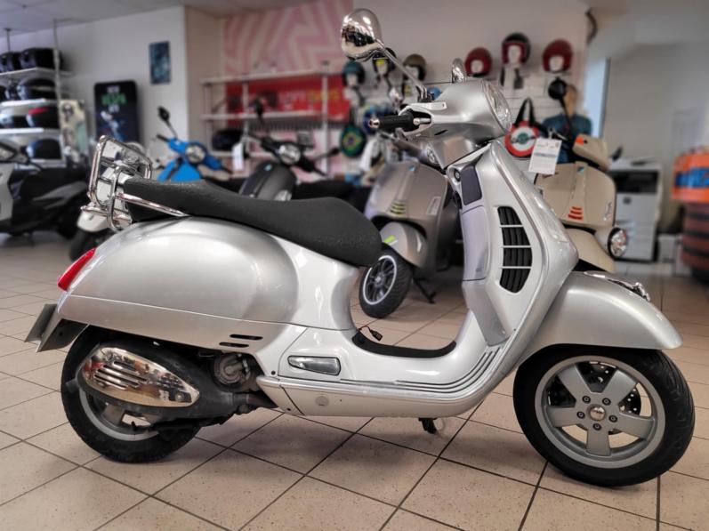 VESPA GTS 125IE SUPER
